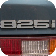 825 badge