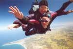 gal/Holidays_and_Trips/Oz_2002/Sky_Dive_Byron_Bay/_thb_oz2-04.jpg