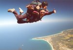 gal/Holidays_and_Trips/Oz_2002/Sky_Dive_Byron_Bay/_thb_oz2-14.jpg